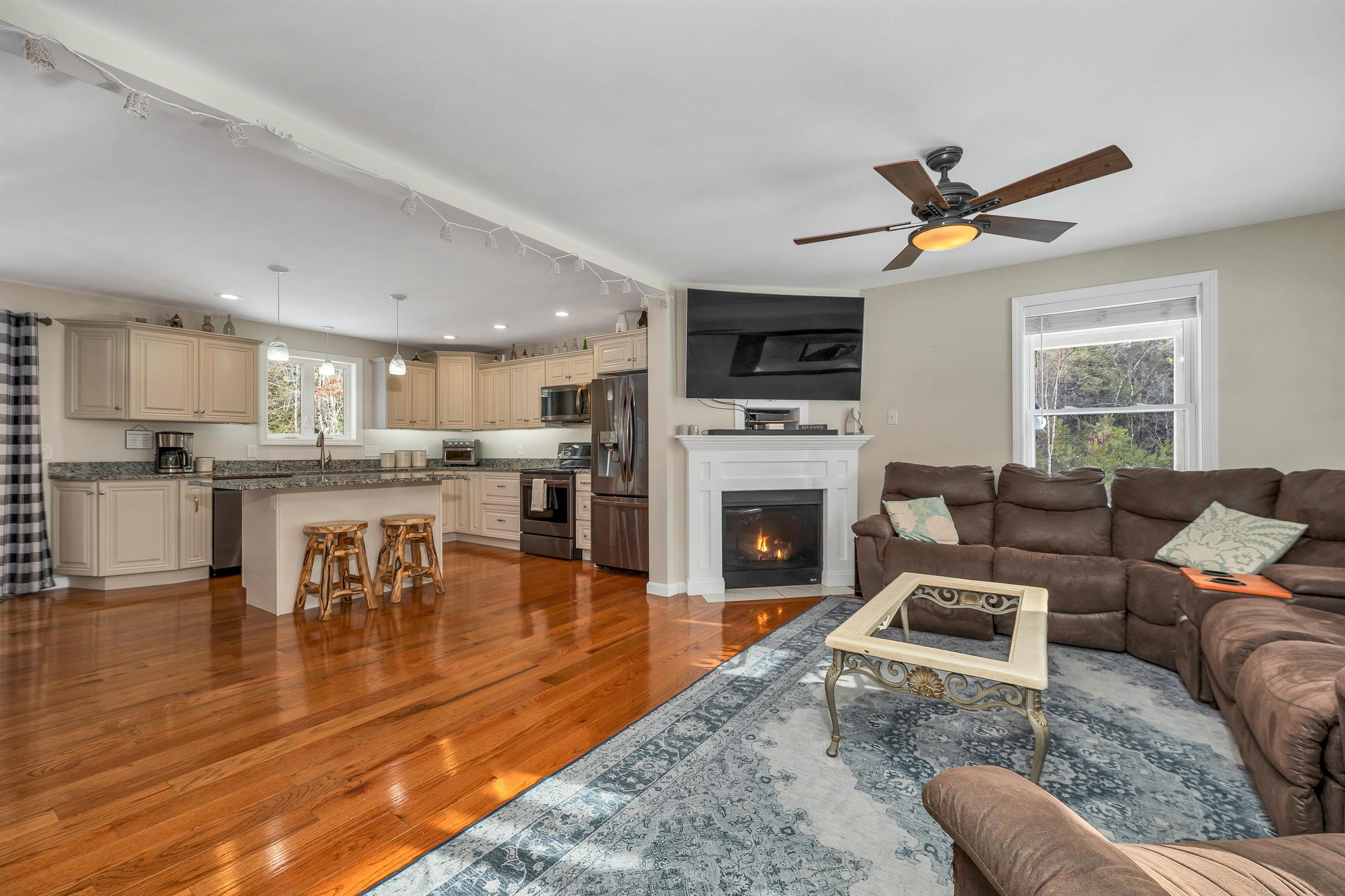 269 Chichester Road Loudon, NH 03307 - Photo 6 of 60