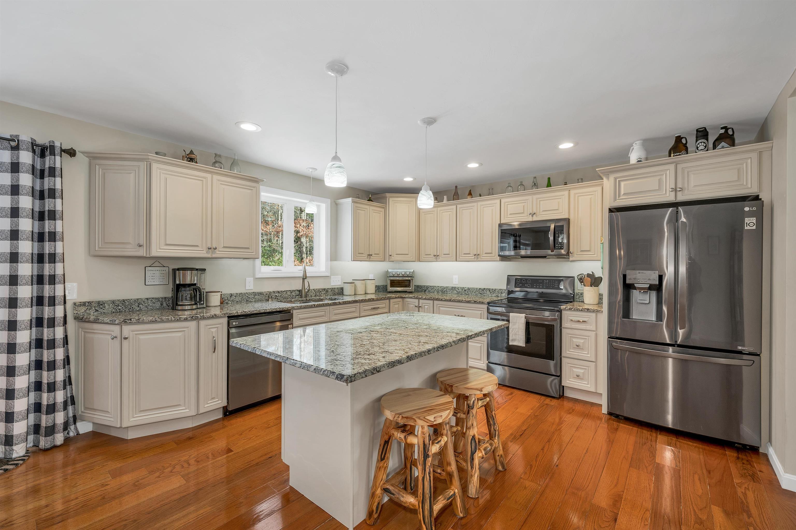 269 Chichester Road Loudon, NH 03307 - Photo 10 of 60