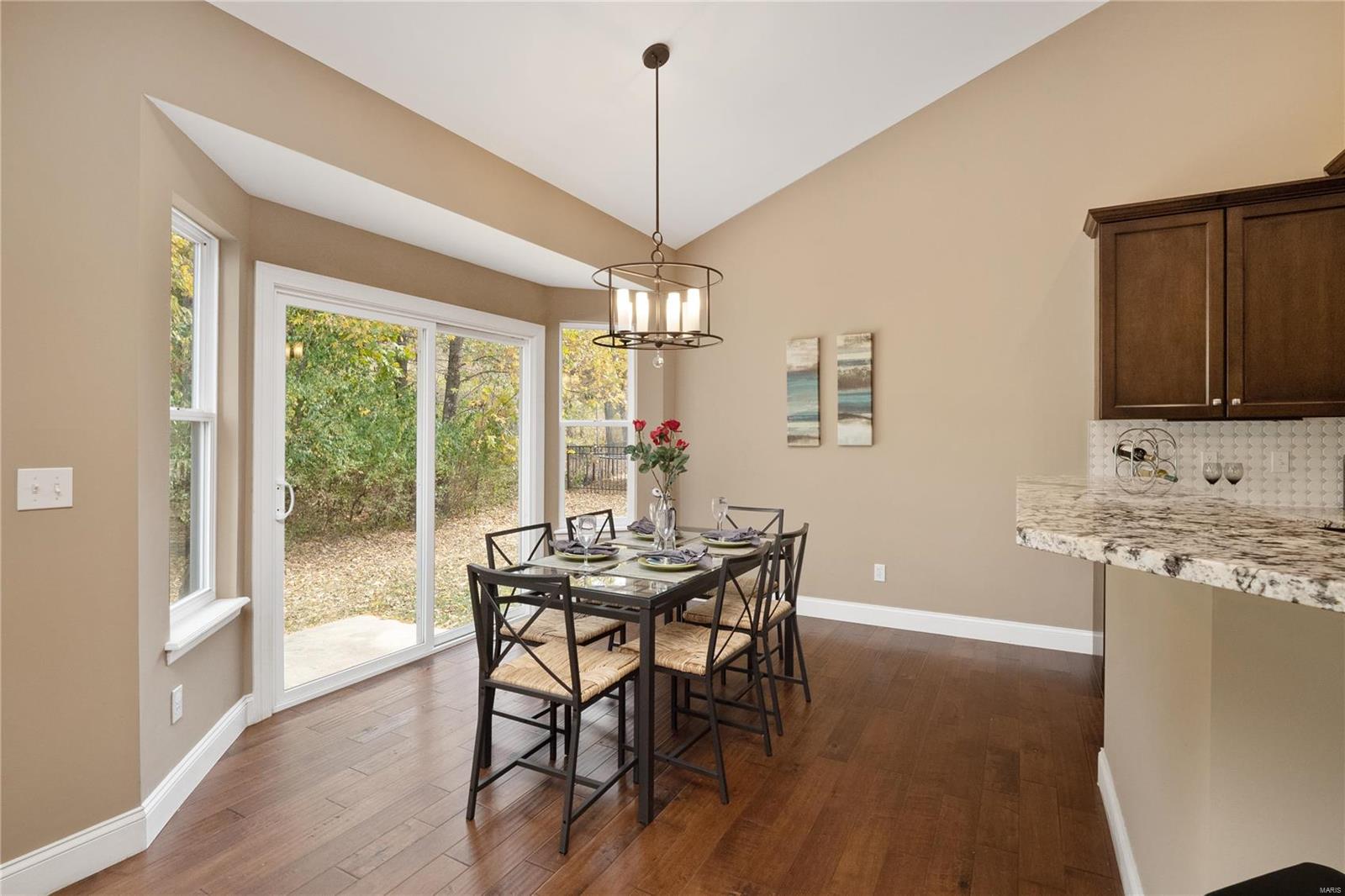1052 Bridlewood Valley Point High Ridge, MO 63049 - Photo 12 of 34 Gallery Image 12