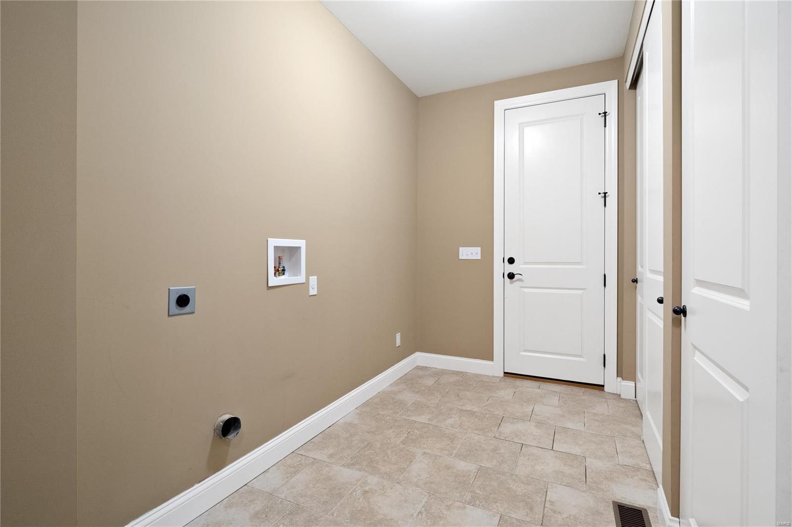 1052 Bridlewood Valley Point High Ridge, MO 63049 - Photo 15 of 34 Gallery Image 15