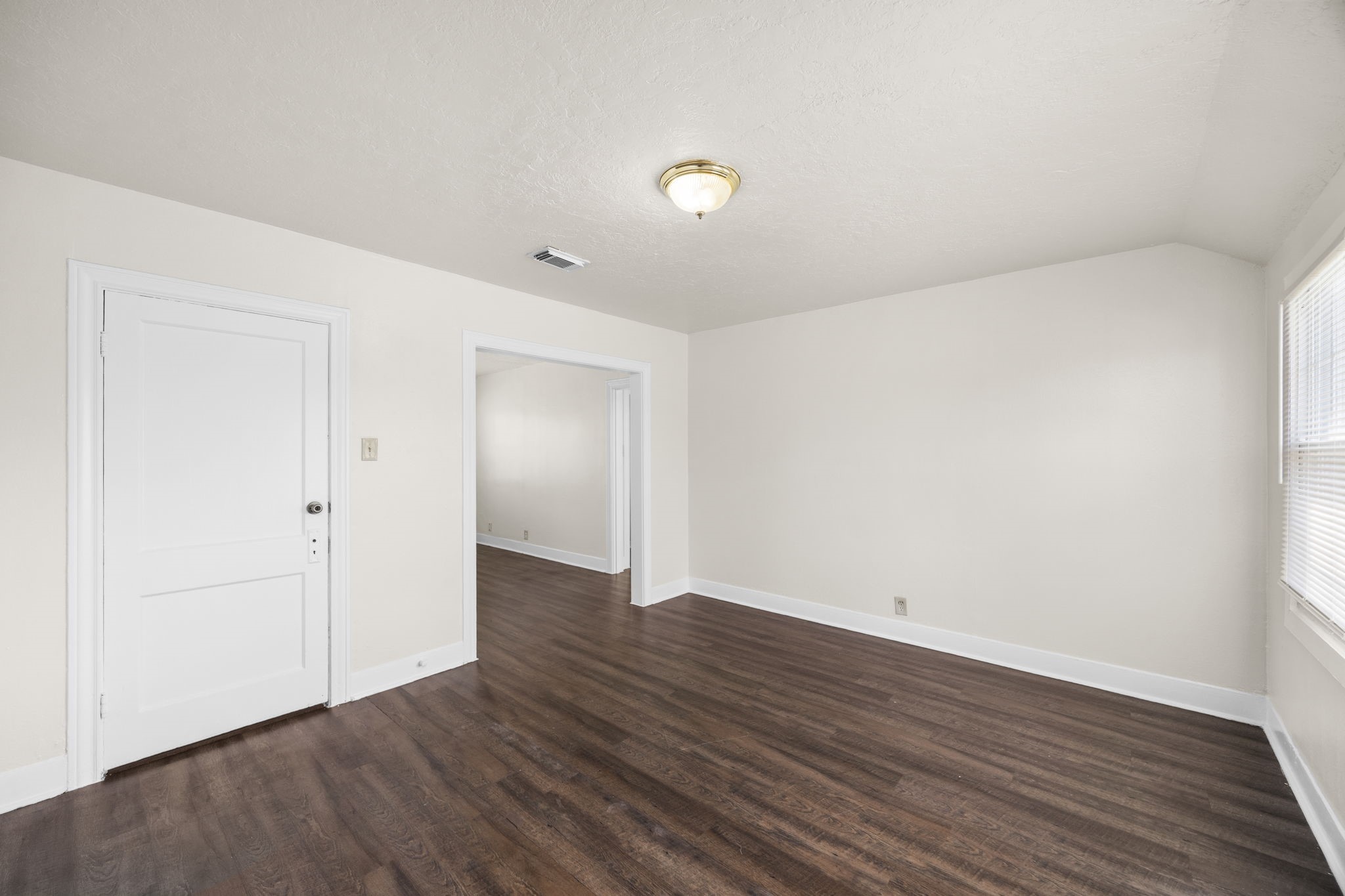 1501 Godwin Street, Unit 2 Houston, TX 77023 - Photo 8 of 20 Gallery Image 8