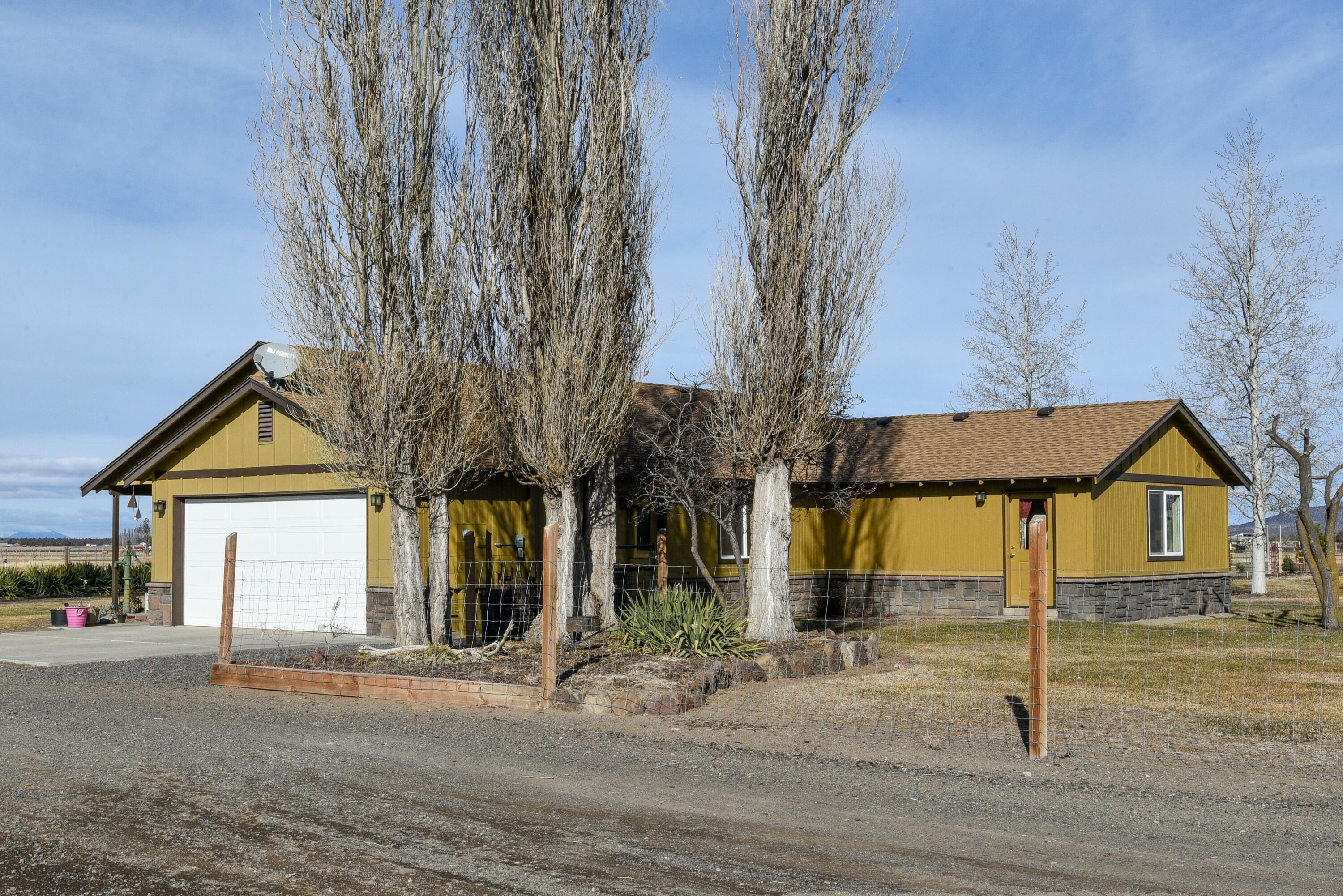 26595 Horsell Road Bend, OR 97701 - Photo 4 of 52 05 Horsell