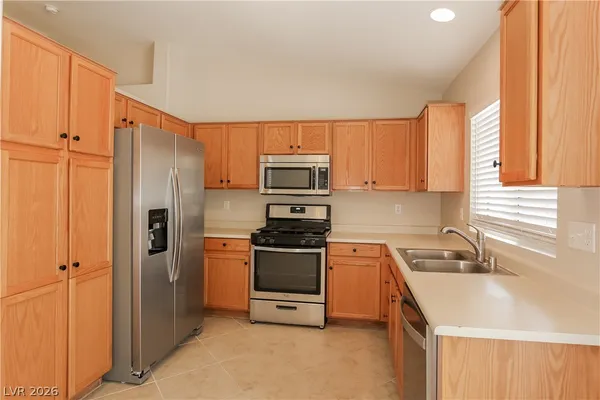 $2,040 | 3129 Macaroon Way, North Las Vegas, NV 89031