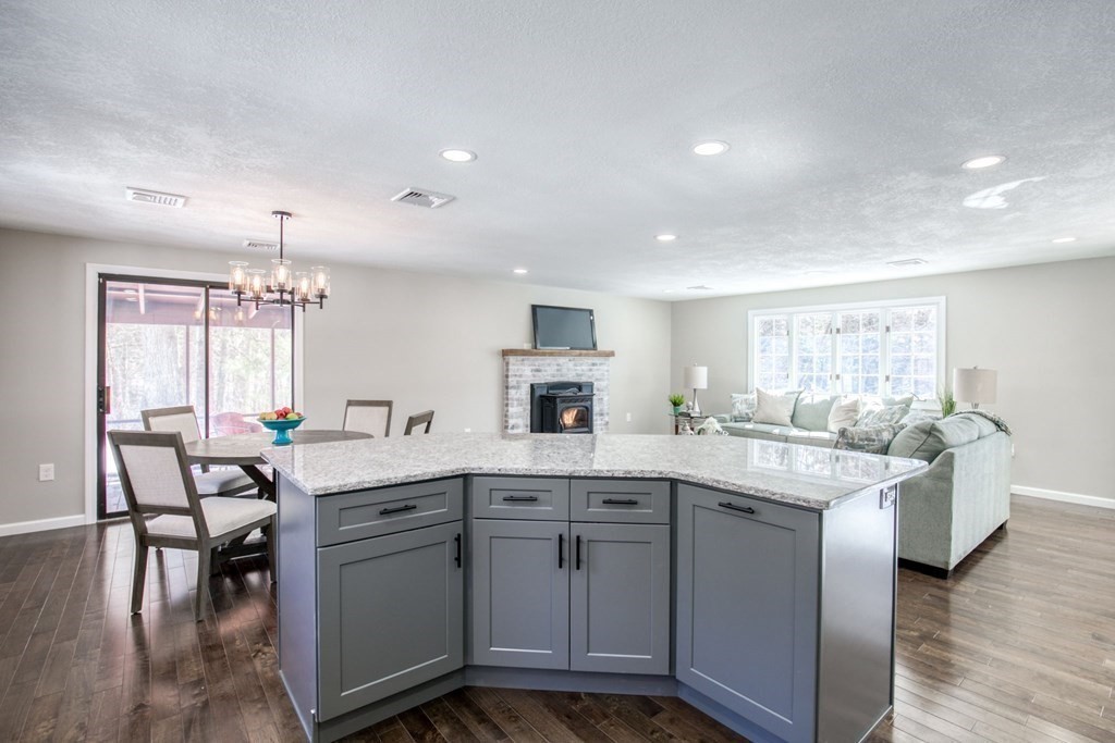 987 Shaker Road Westfield, MA 01085 - Photo 11 of 23 Gallery Image 11