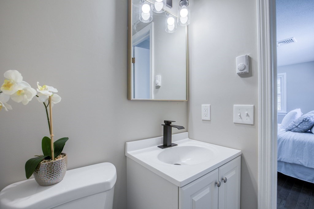 987 Shaker Road Westfield, MA 01085 - Photo 17 of 23 Gallery Image 17