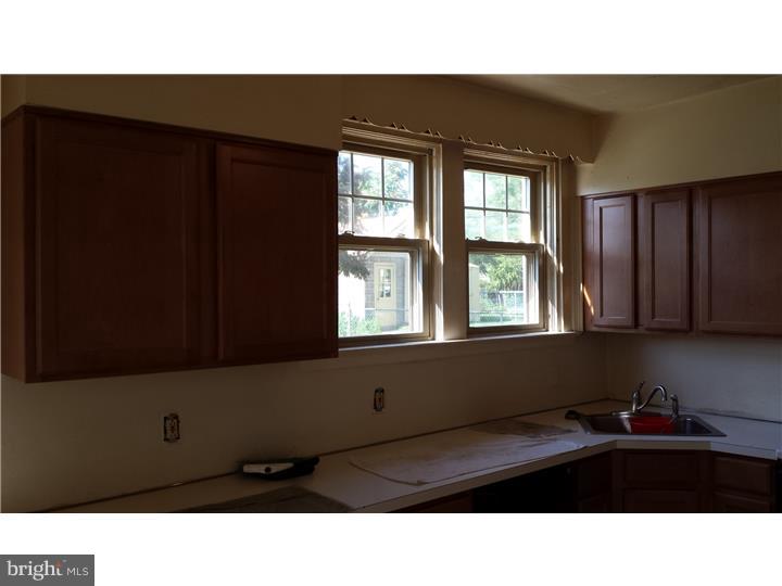 322 Ballymore Road Springfield, PA 19064 - Photo 8 of 19 Kitchen