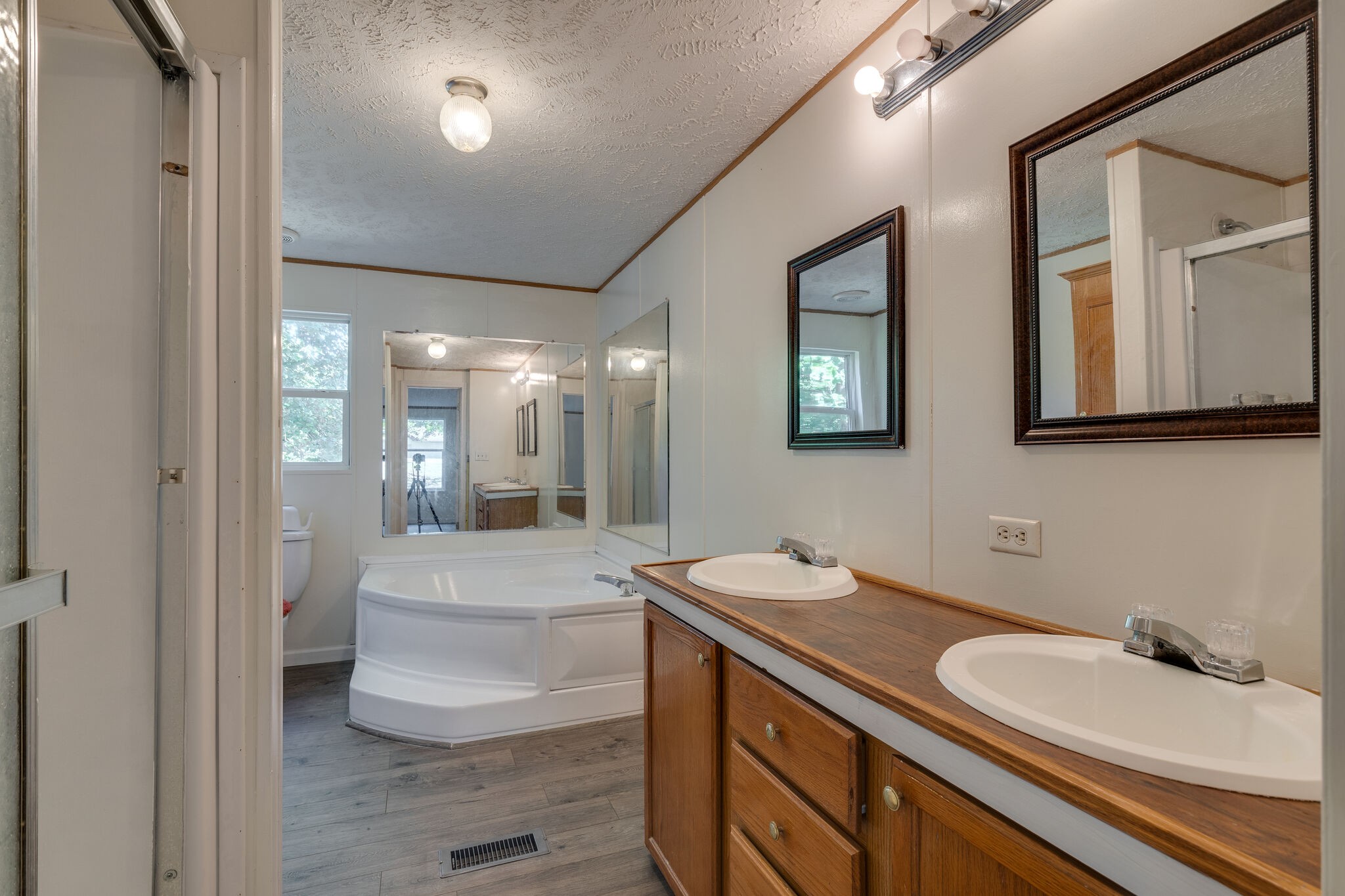 1824 Buffalo Road Hohenwald, TN 38462 - Photo 16 of 24 Gallery Image 16