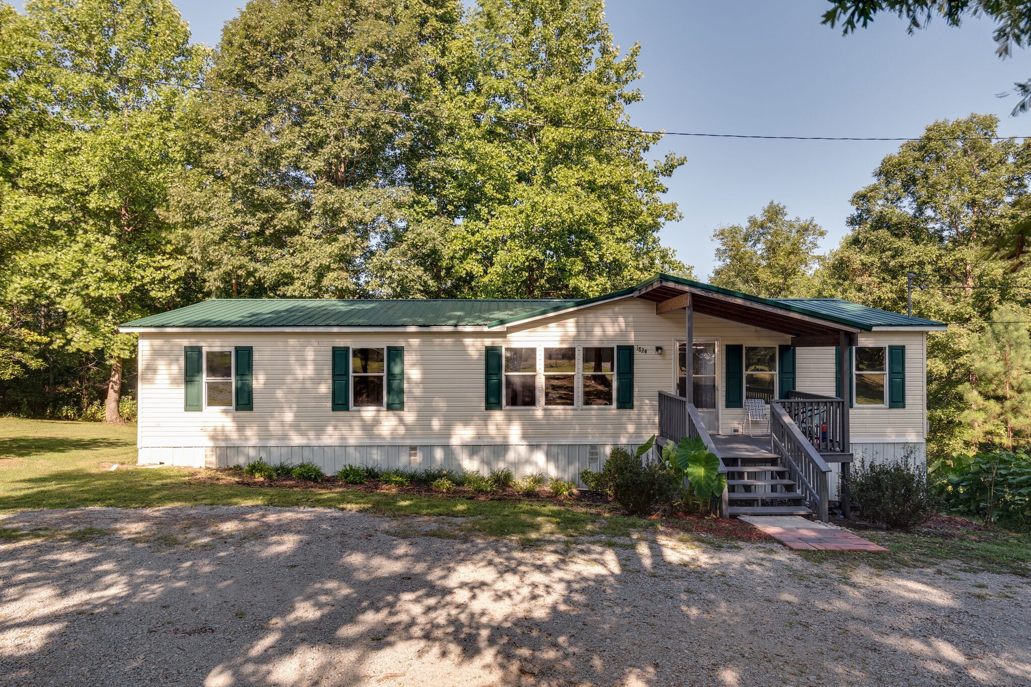 1824 Buffalo Road Hohenwald, TN 38462 - Photo 4 of 24 Gallery Image 4
