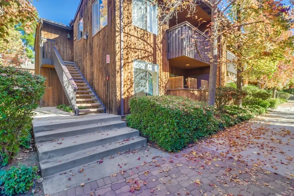 2157 Arnold Way, Unit 201 Alpine, CA 91901 - Photo 4 of 41 a front view of a house