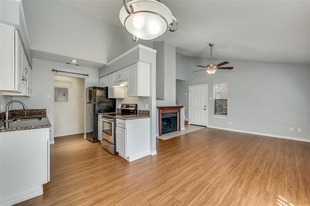 2240 Tarpley Road, Unit 32 Carrollton, TX 75006 - Photo 5 of 15 Open Kitchen with Granite Countertops