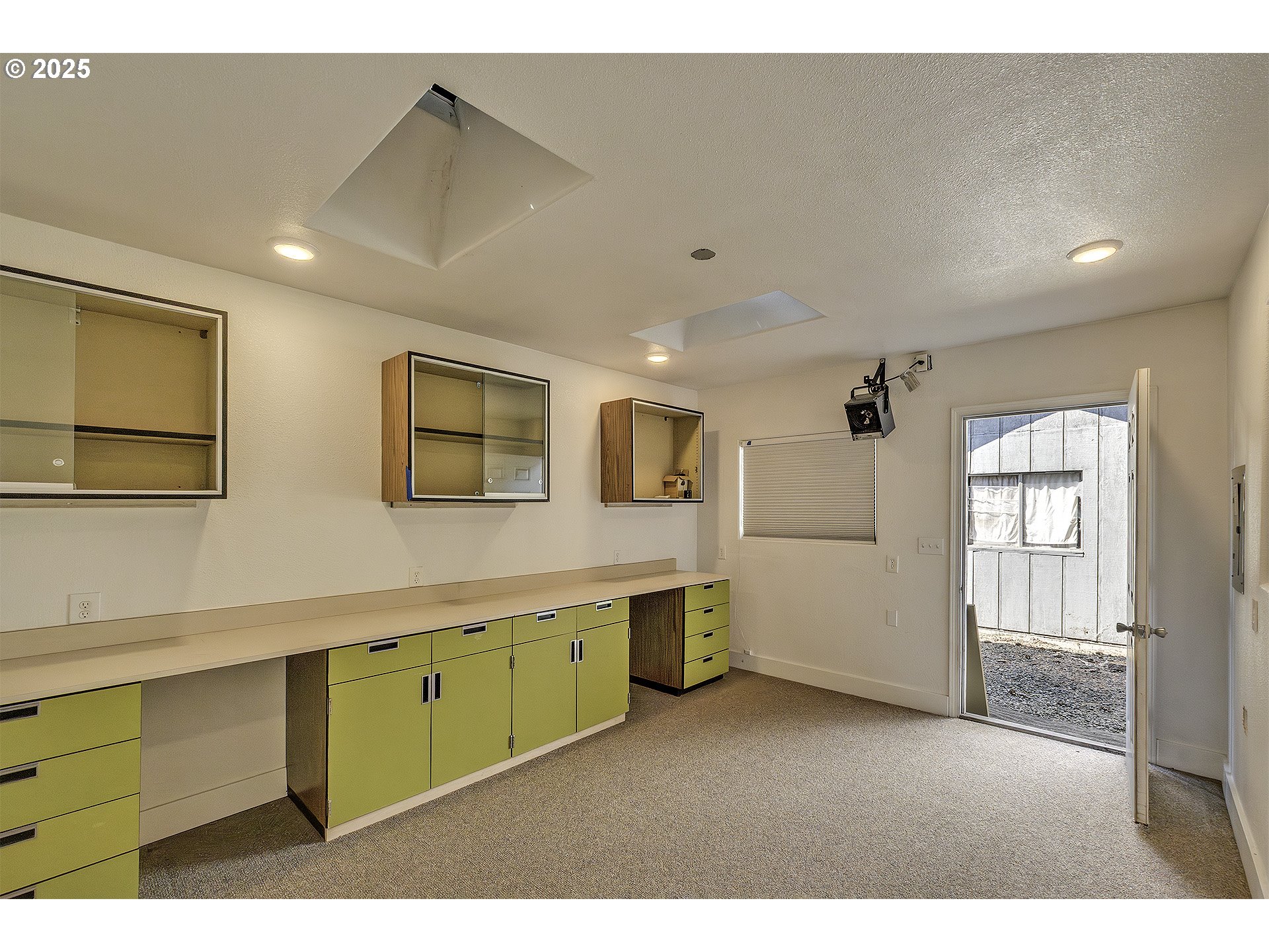 2319 Hawthorne Street Forest Grove, OR 97116 - Photo 31 of 33 a bathroom with a sink and a mirror