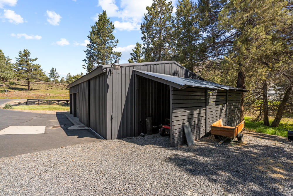 2426 Pine Grove Road Klamath Falls, OR 97603 - Photo 61 of 79 2426PineGroveRd-56