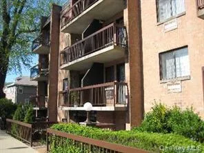 $419,000 | 43-04 158th Street, Unit 3E | Flushing