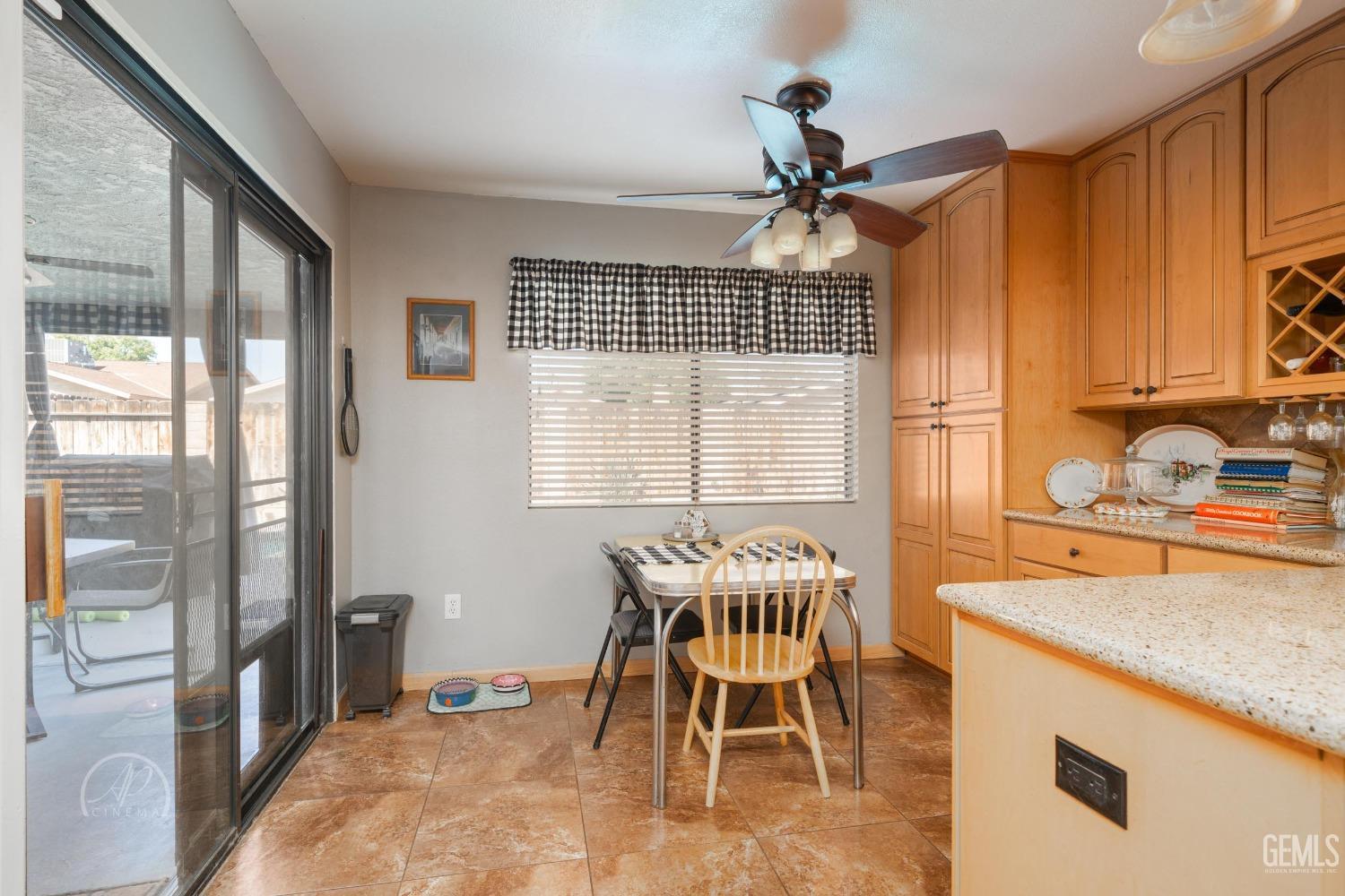 Undisclosed Address Taft, CA 93268 - Photo 11 of 32 a dining room with furniture and window