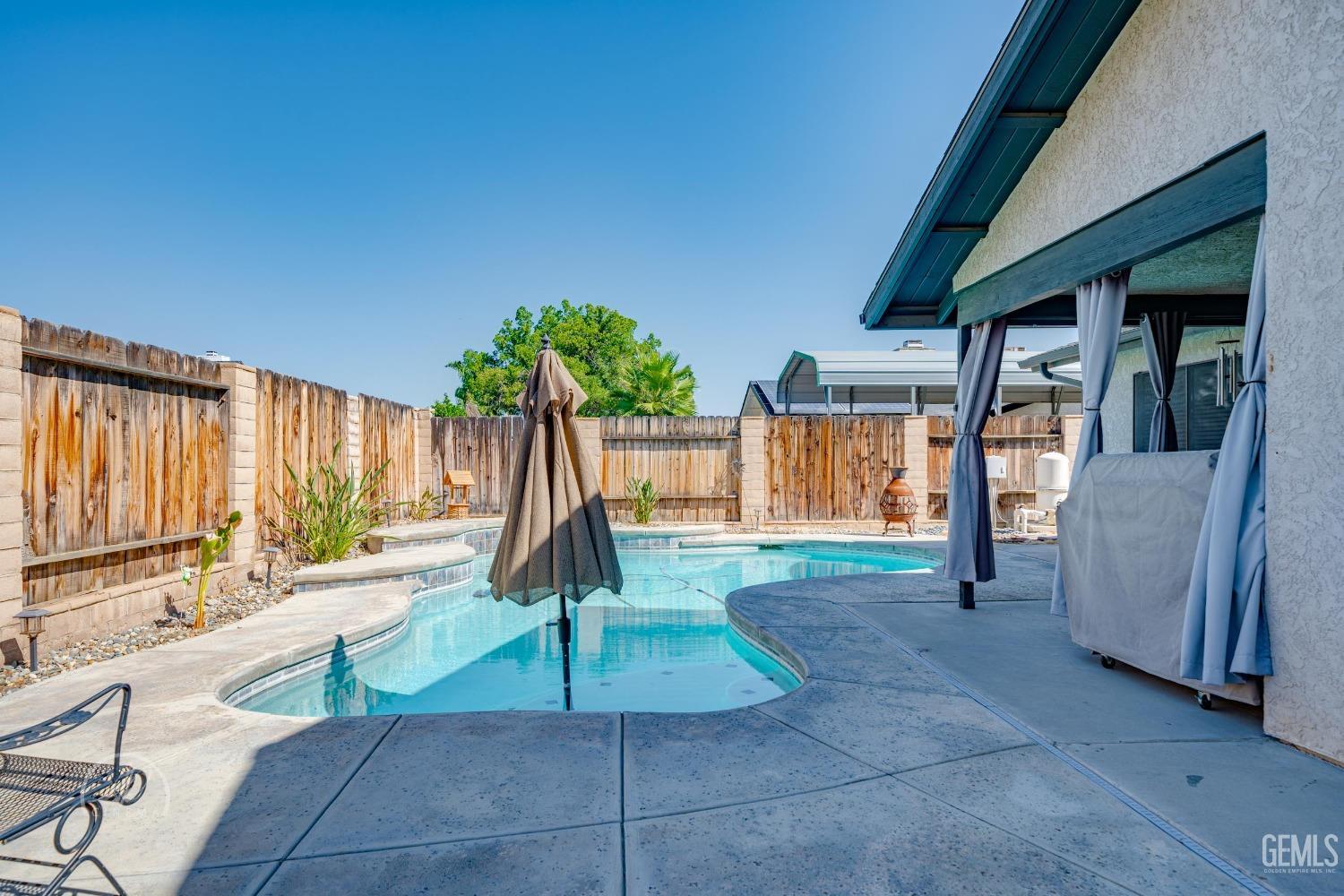 Undisclosed Address Taft, CA 93268 - Photo 22 of 32 a view of outdoor space yard and porch