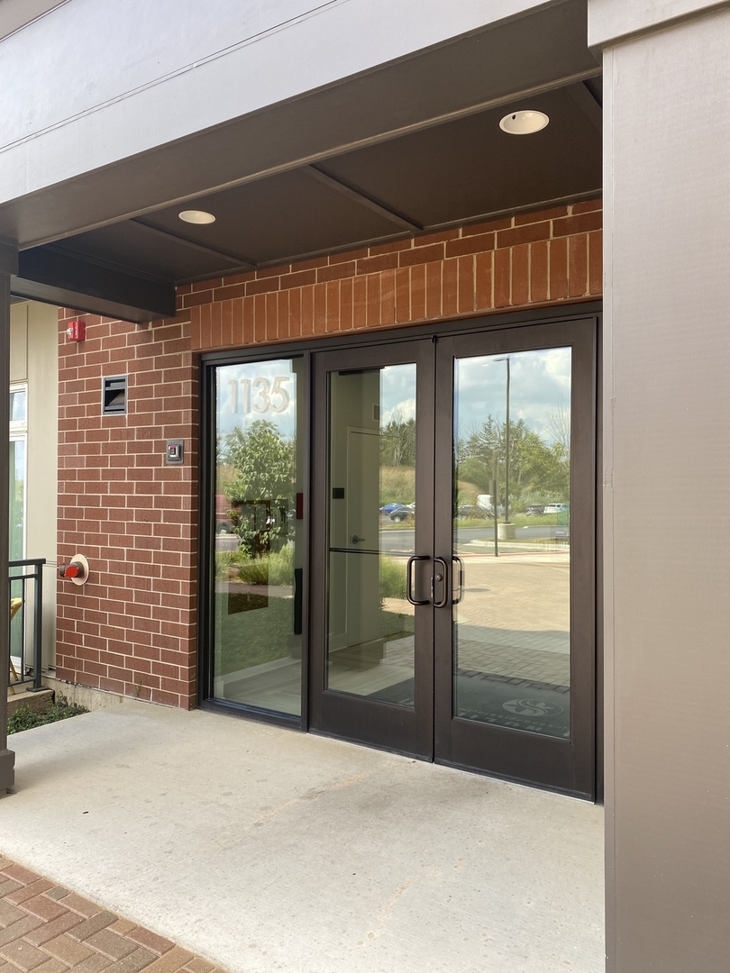 1135 North Arlington Heights Road, Unit 101 Itasca, IL 60143 - Photo 2 of 12