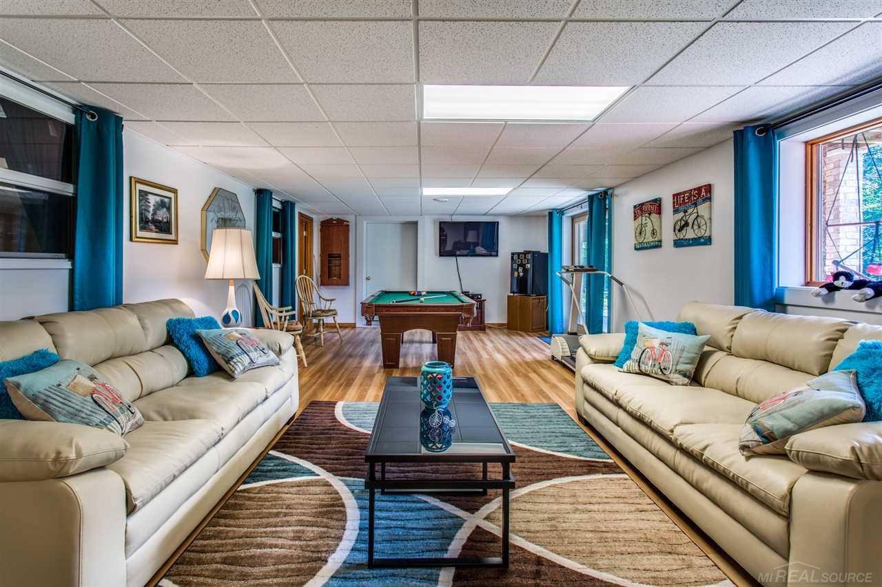 4805 North Lakeshore Road Deckerville, MI 48427 - Photo 45 of 50 31356262-46.JPG
