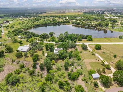 $675,000 | 907 Horace Howard Drive, San Marcos, TX 78666