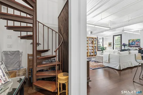$3,200,000 | 62-64 Wallacks Drive, Stamford, CT 06902