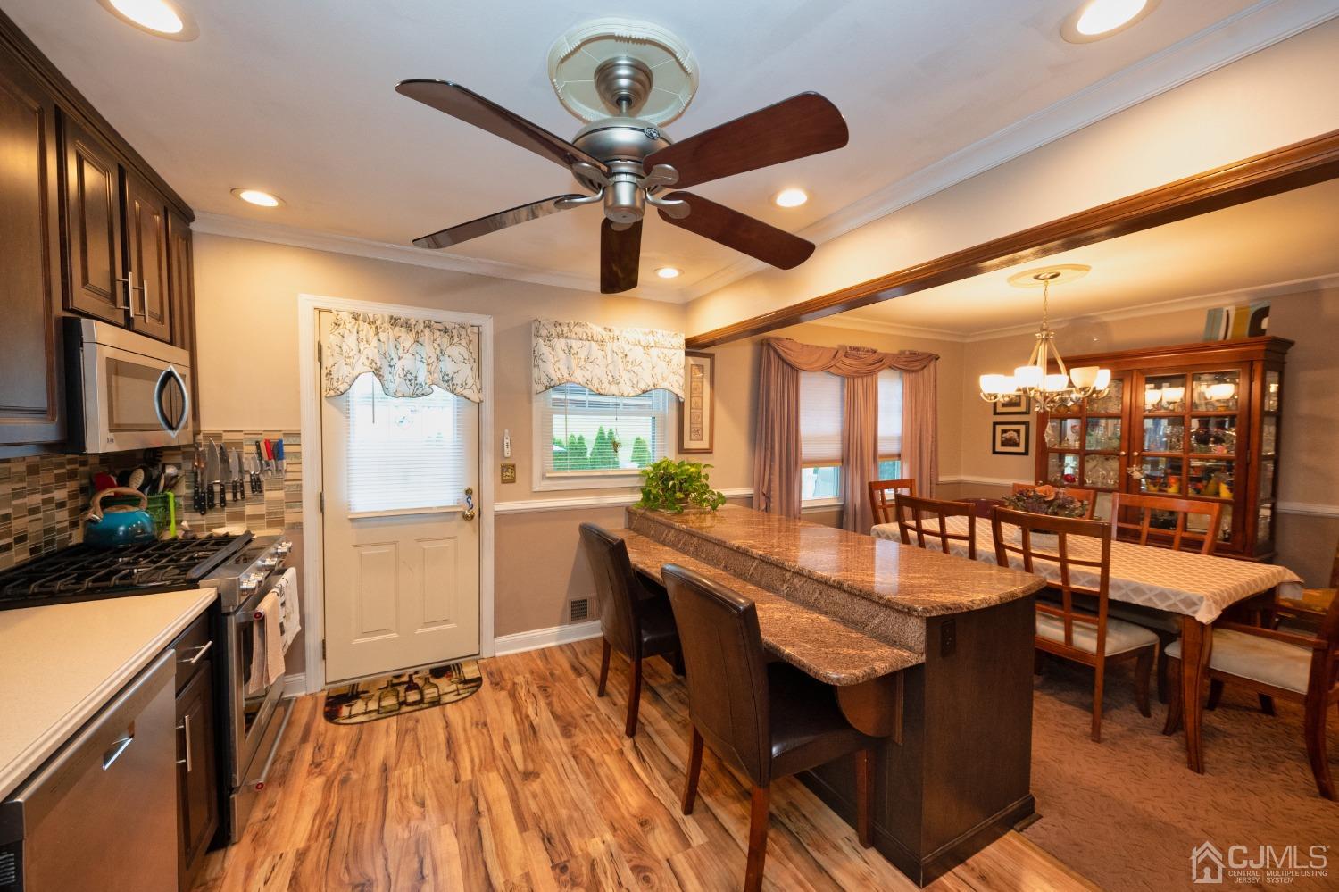 174 Winding Road Iselin, NJ 08830 - Photo 5 of 17 Gallery Image 5