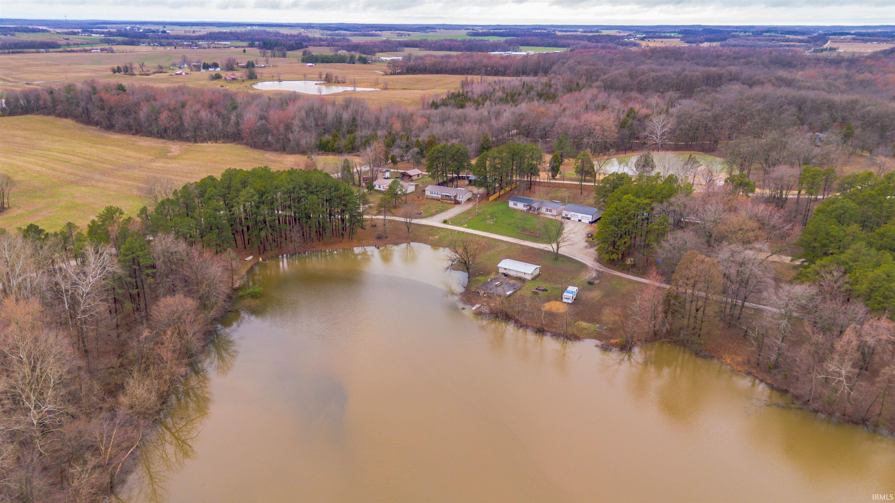11443 South Whispering Pine Road Huntingburg, IN 47542 - Photo 5 of 33