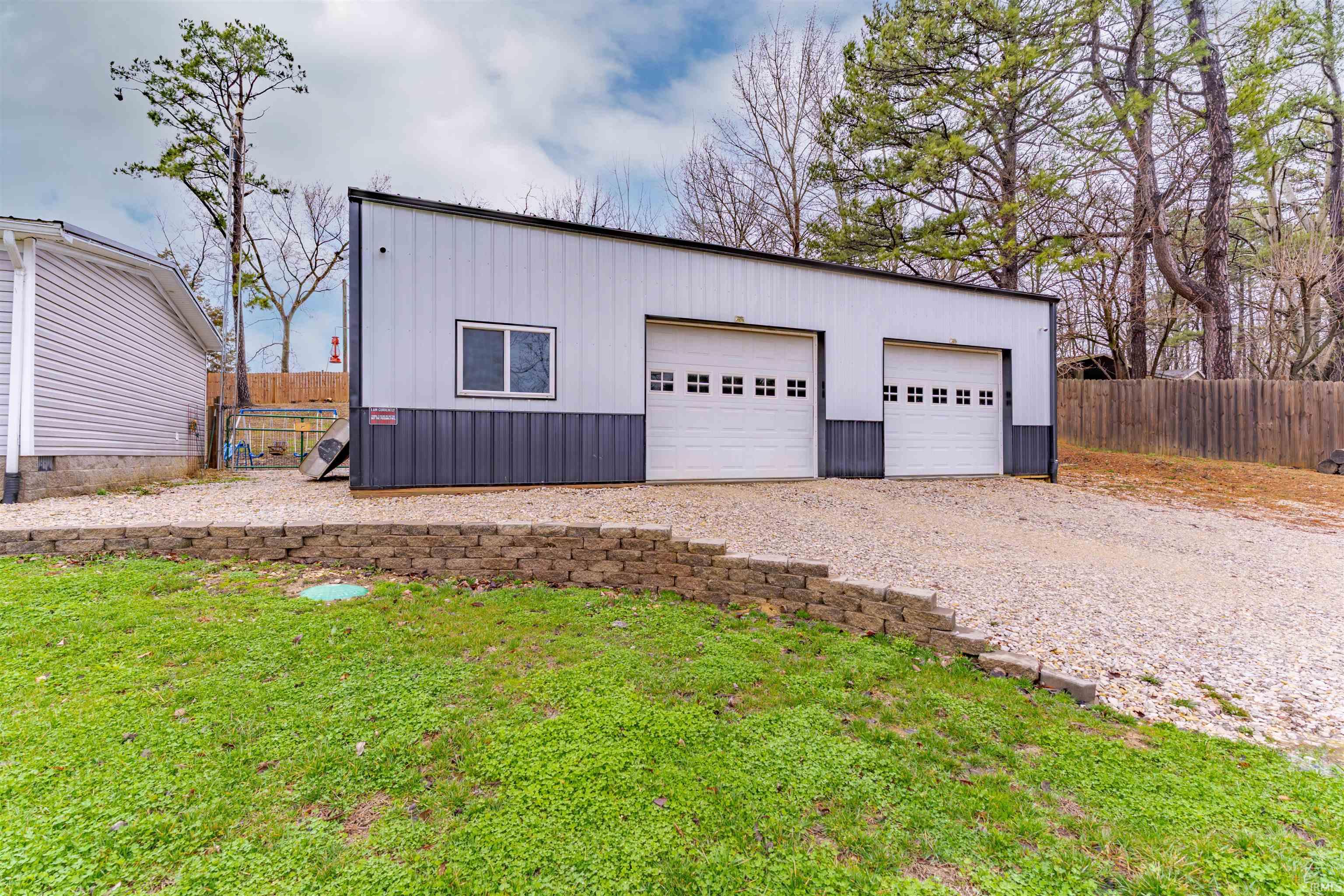 11443 South Whispering Pine Road Huntingburg, IN 47542 - Photo 10 of 33