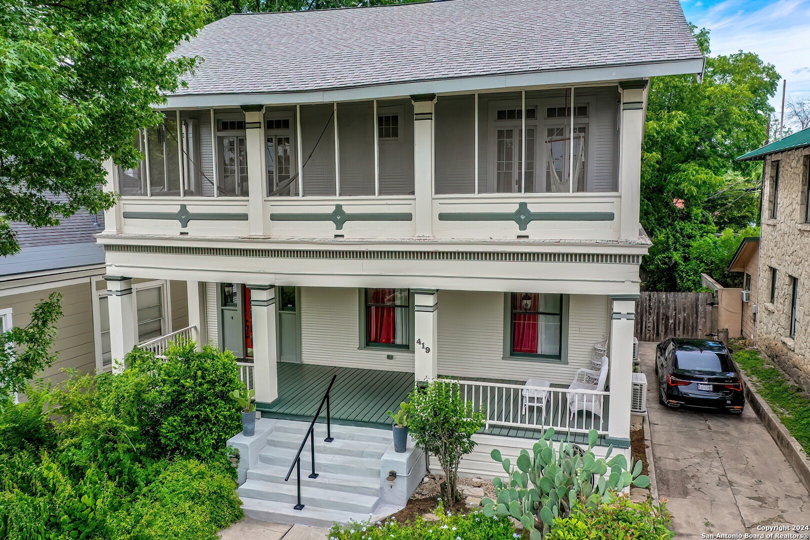 419 West Magnolia Ave  