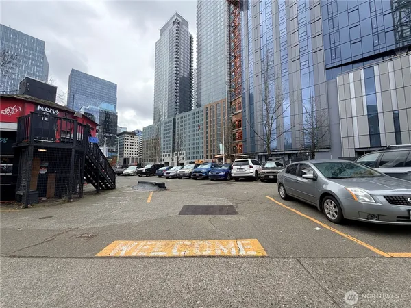 a car parked in front of a building