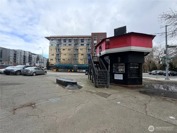a car parked in front of a building