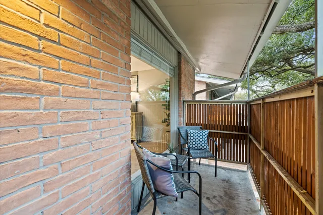 $1,900 | 3924 West Alabama Street, Unit 4, Houston, TX 77027