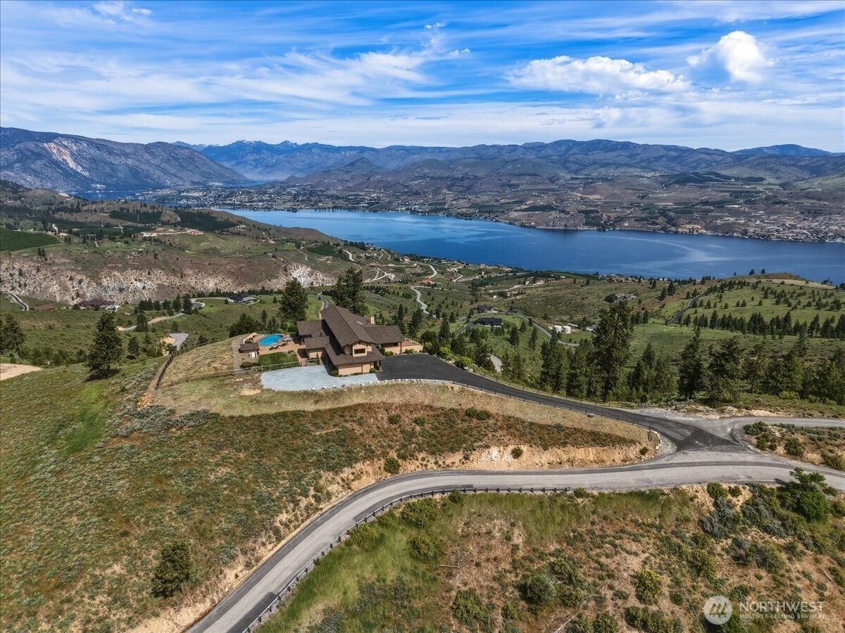 300 Hawks Ridge Road Chelan, WA 98816 - Photo 37 of 40