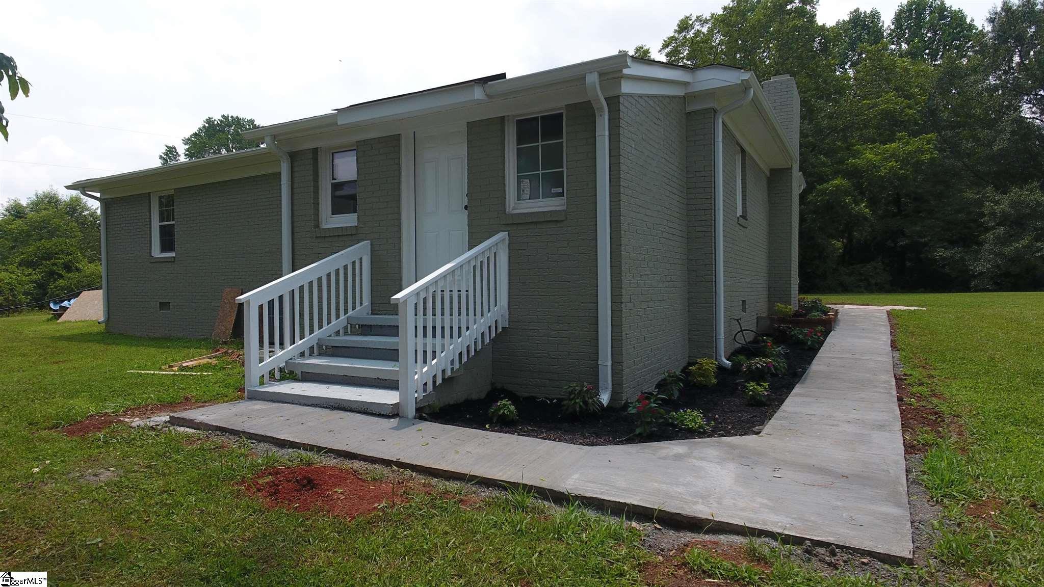 187 Burns Hill Road Liberty, SC 29657 - Photo 4 of 36