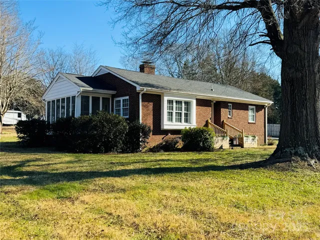 $320,000 | 813 South Zion Street, Landis, NC 28088