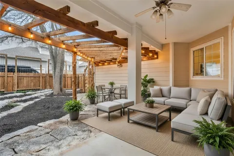 $870,000 | 2606 Kinney Oaks Court, Austin, TX 78704