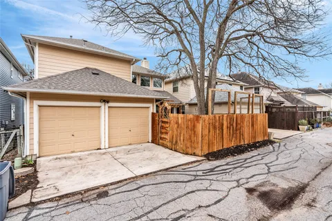 $870,000 | 2606 Kinney Oaks Court, Austin, TX 78704