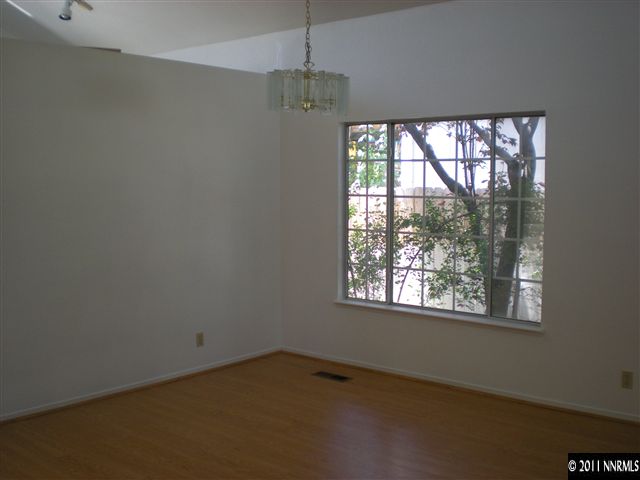 2610 Emily Street Reno, NV 89503 - Photo 5 of 13 Photo 5