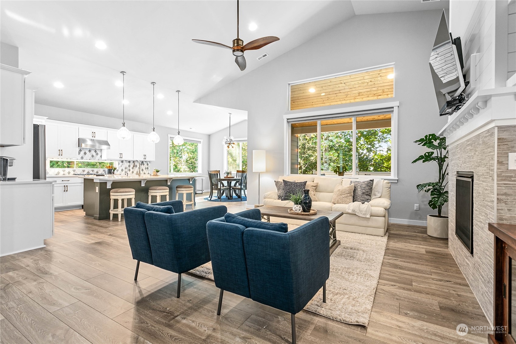 1003 Rainier Loop Mount Vernon, WA 98274 - Photo 15 of 40