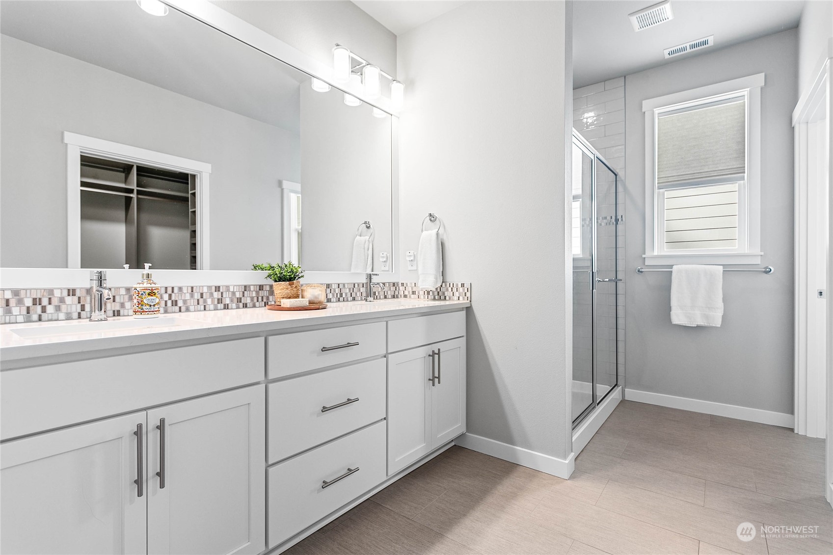 1003 Rainier Loop Mount Vernon, WA 98274 - Photo 23 of 40