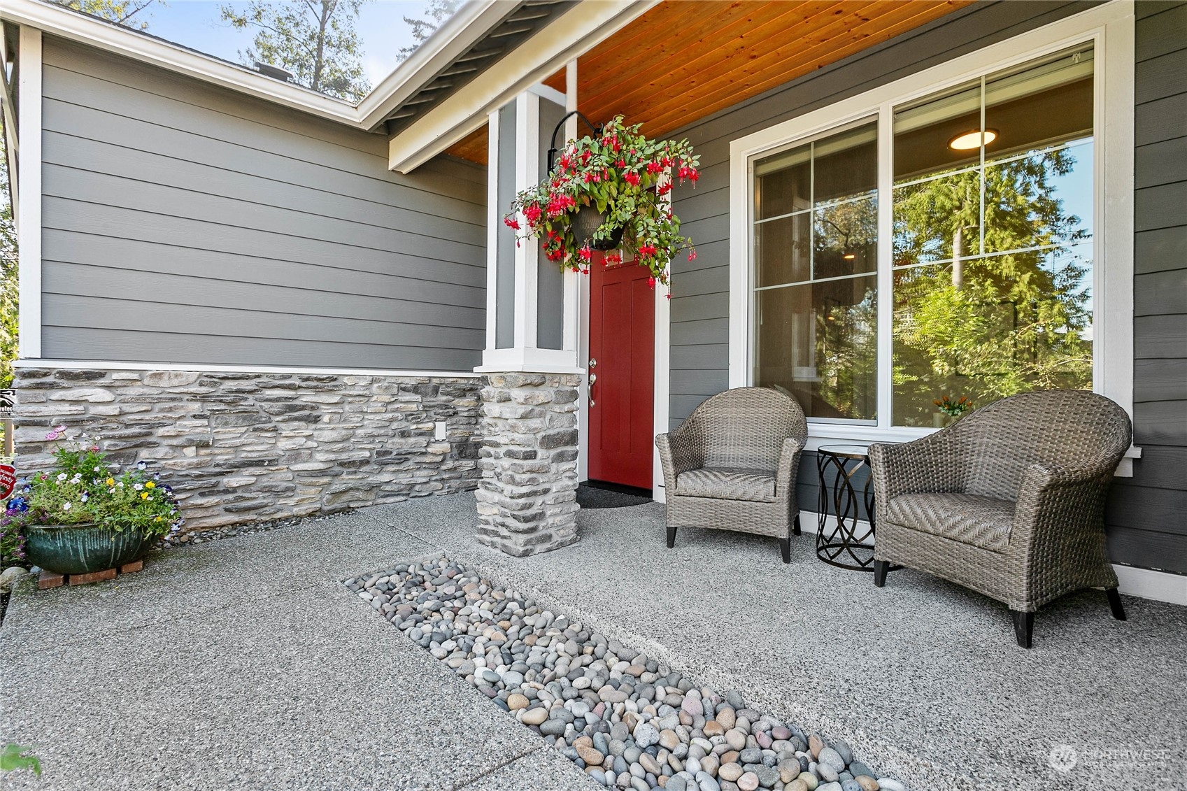 1003 Rainier Loop Mount Vernon, WA 98274 - Photo 3 of 40