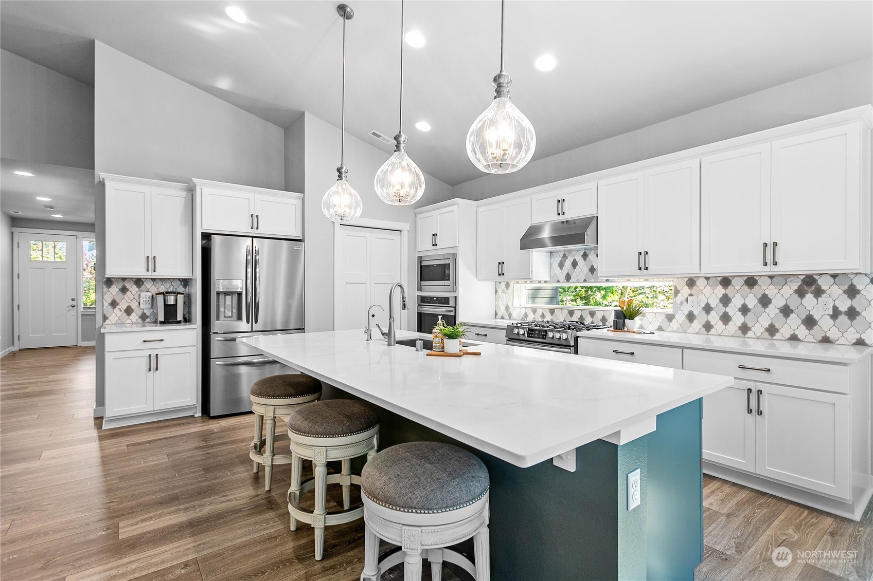 1003 Rainier Loop Mount Vernon, WA 98274 - Photo 7 of 40