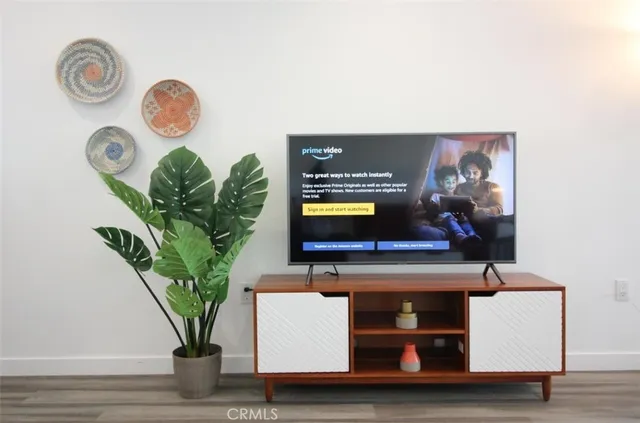 $4,000 | 1416 Cloverdale Avenue, Los Angeles, CA 90019