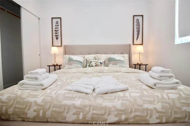 $4,000 | 1416 Cloverdale Avenue, Los Angeles, CA 90019