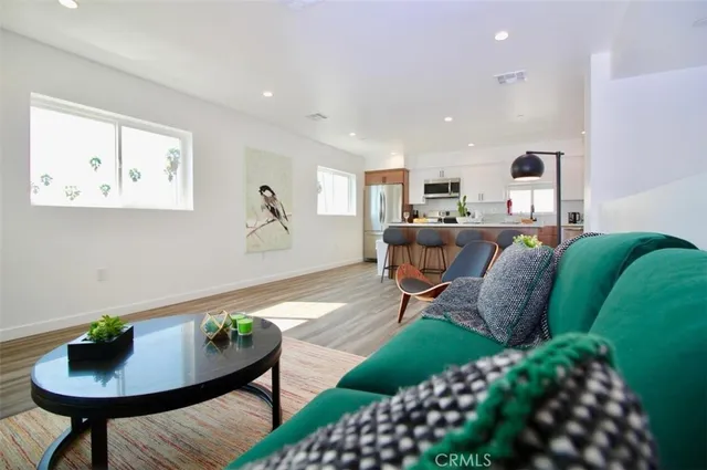 $4,000 | 1416 Cloverdale Avenue, Los Angeles, CA 90019