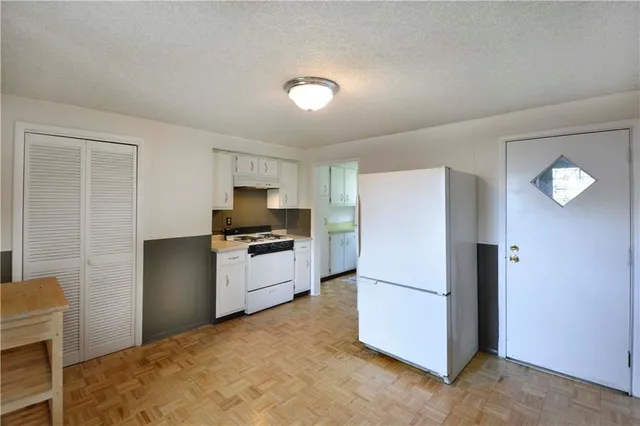 $119,000 | 714 Main Street, Coraopolis, PA 15108