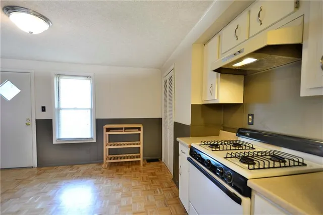 $119,000 | 714 Main Street, Coraopolis, PA 15108