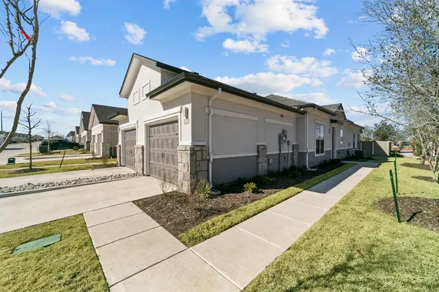 $1,710 | 6802 Akasa Crossing, McKinney, TX 75071