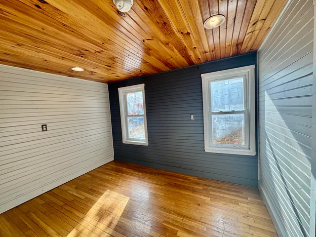 $114,000 | 6 Katadin Avenue, Lincoln, ME 04457