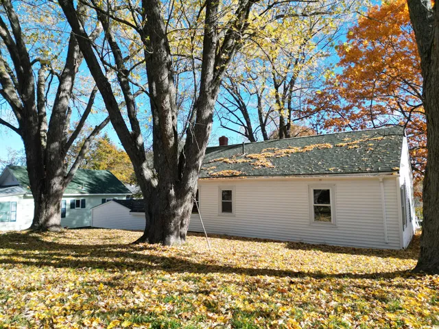 $114,000 | 6 Katadin Avenue, Lincoln, ME 04457