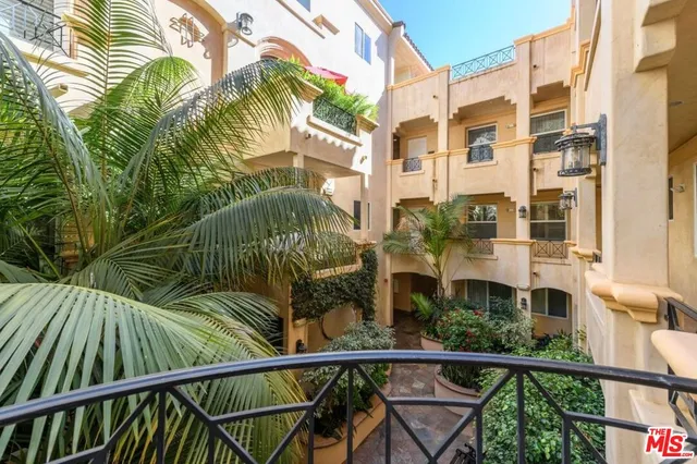 a view of a multi story building