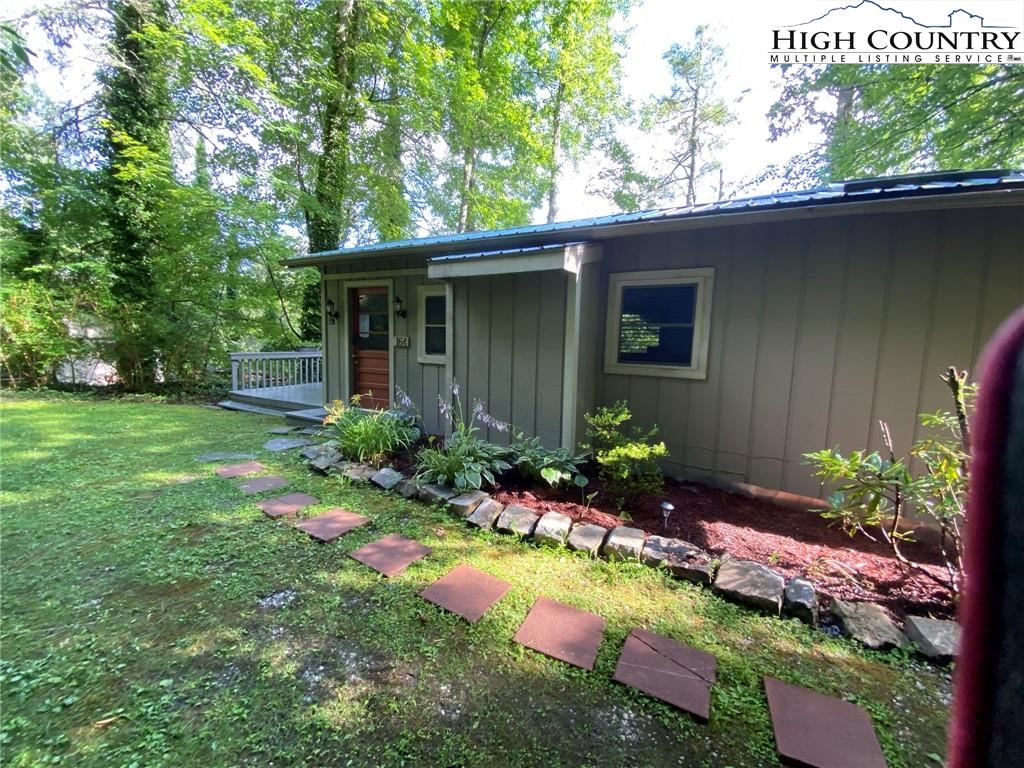 164 Spring Brook Road Newland, NC 28657 - Photo 3 of 26 Gallery Image 3